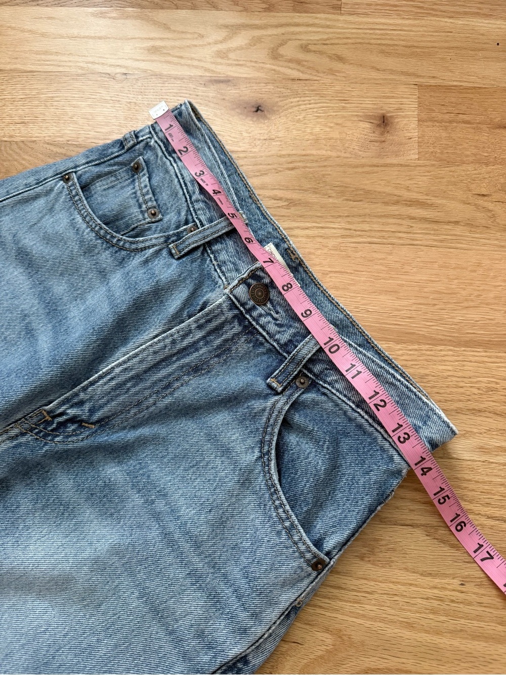 Levi’s Cinch Barrel Jeans Size 26x31 - Picture 4 of 12